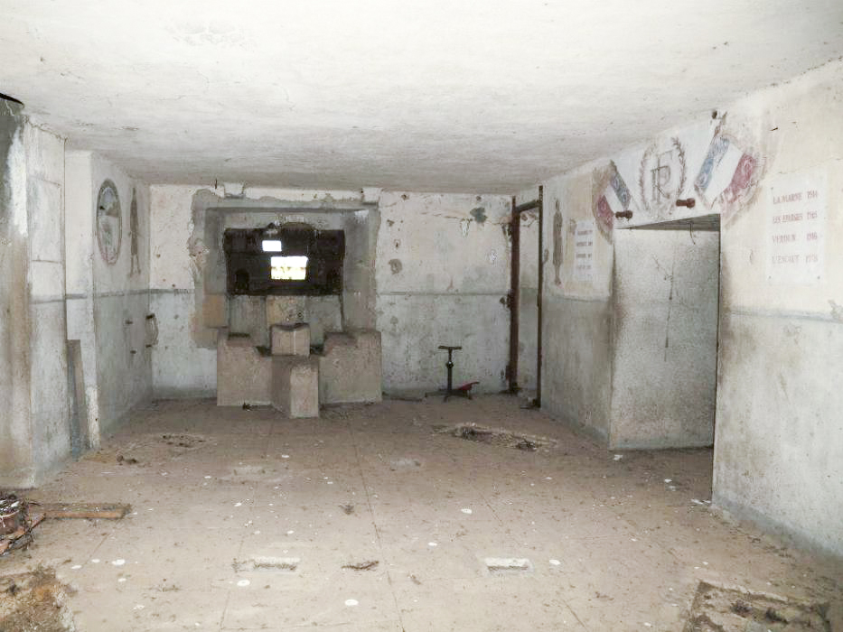 Ligne Maginot - B513 - WARGNIES LE GRAND - (Blockhaus pour canon) - Vue générale de la chambre de tir - Antoine SCHOEN
