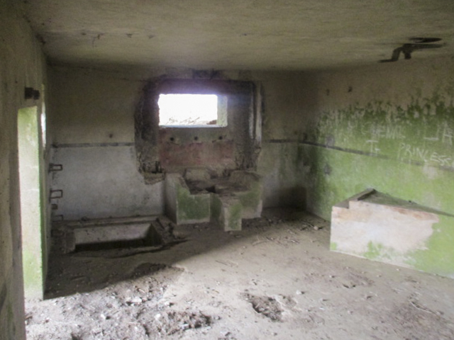 Ligne Maginot - B477 - ESTREUX NORD - (Blockhaus pour canon) - Intérieur du blockhaus. - Smardz Félix