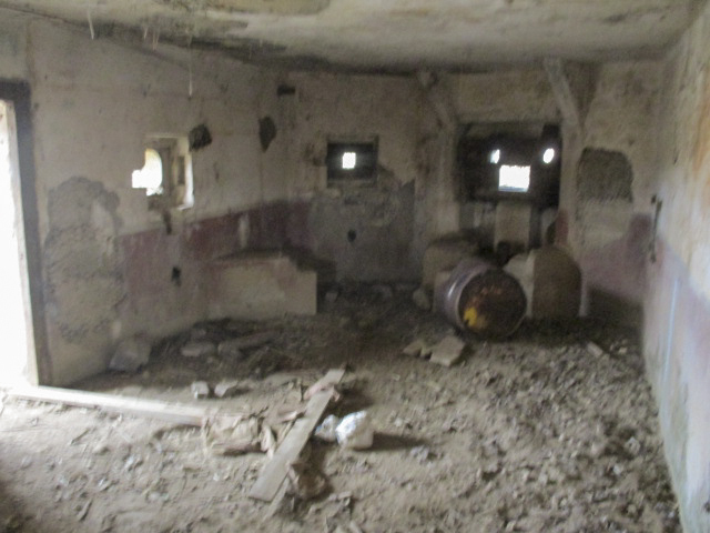 Ligne Maginot - B481 - FERME DU MOULIN - (Blockhaus pour canon) - Intérieur du blockhaus. - Smardz Félix