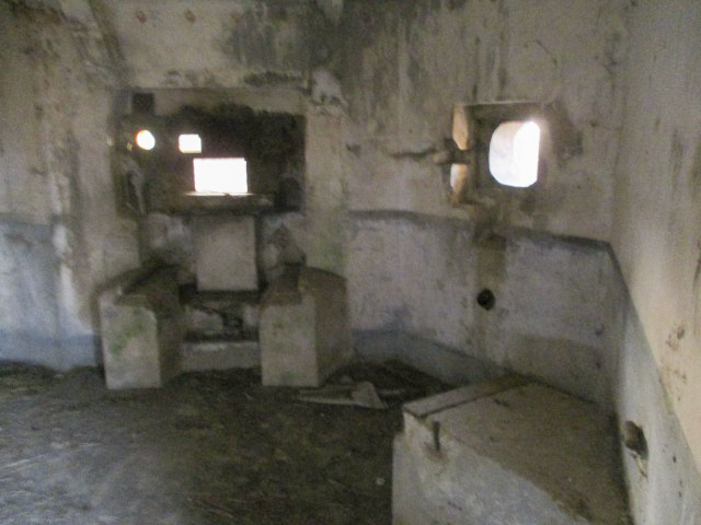 Ligne Maginot - B484 - STATION DE CURGIES - (Blockhaus pour canon) - Intérieur du blockhaus. - Smardz Félix