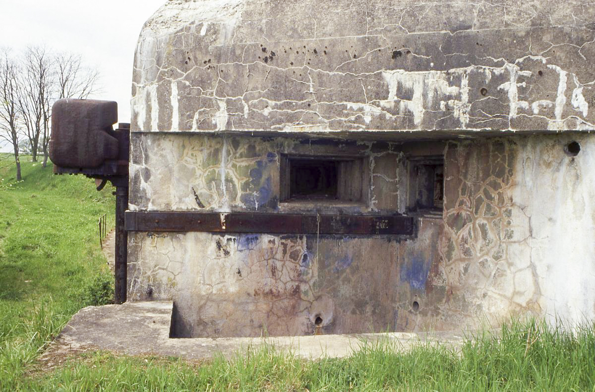Ligne Maginot - COLMING - X33 - (Abri actif) - Vue sur la chambre de tir - Valentin Hemmert