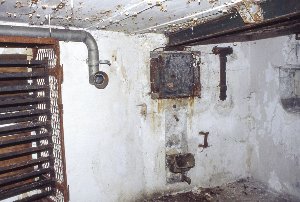 Ligne Maginot - COLMING - X33 - (Abri actif) - Dans la chambre de tir - Valentin Hemmert