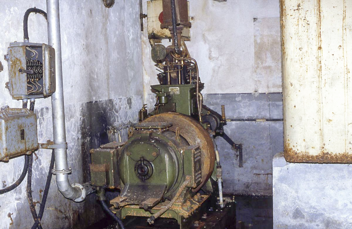Ligne Maginot - COLMING - X33 - (Abri actif) - Le moteur Supdi presque complet - Valentin Hemmert