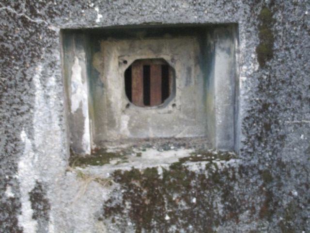 Ligne Maginot - B488 - CIMETIÈRE DE CURGIES - (Blockhaus pour canon) -  - Smardz Félix