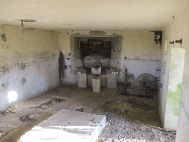 Ligne Maginot - B517 - BRY - (Blockhaus pour canon) - Intérieur du blockhaus. - Smardz Félix
