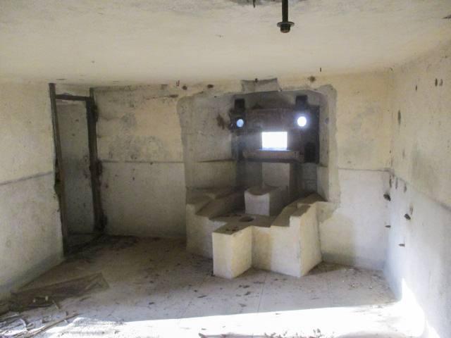Ligne Maginot - B517 - BRY - (Blockhaus pour canon) - Intérieur du blockhaus. - Smardz Félix