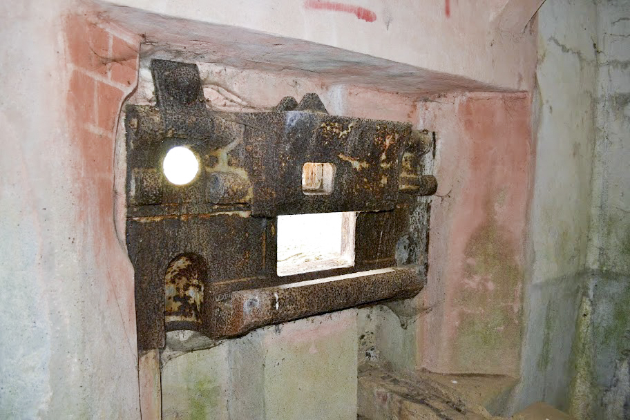 Ligne Maginot - B524 - WARGNIES LE PETIT - (Blockhaus pour canon) - La trémie Pamart-Lemaigre - PAVEL Jan