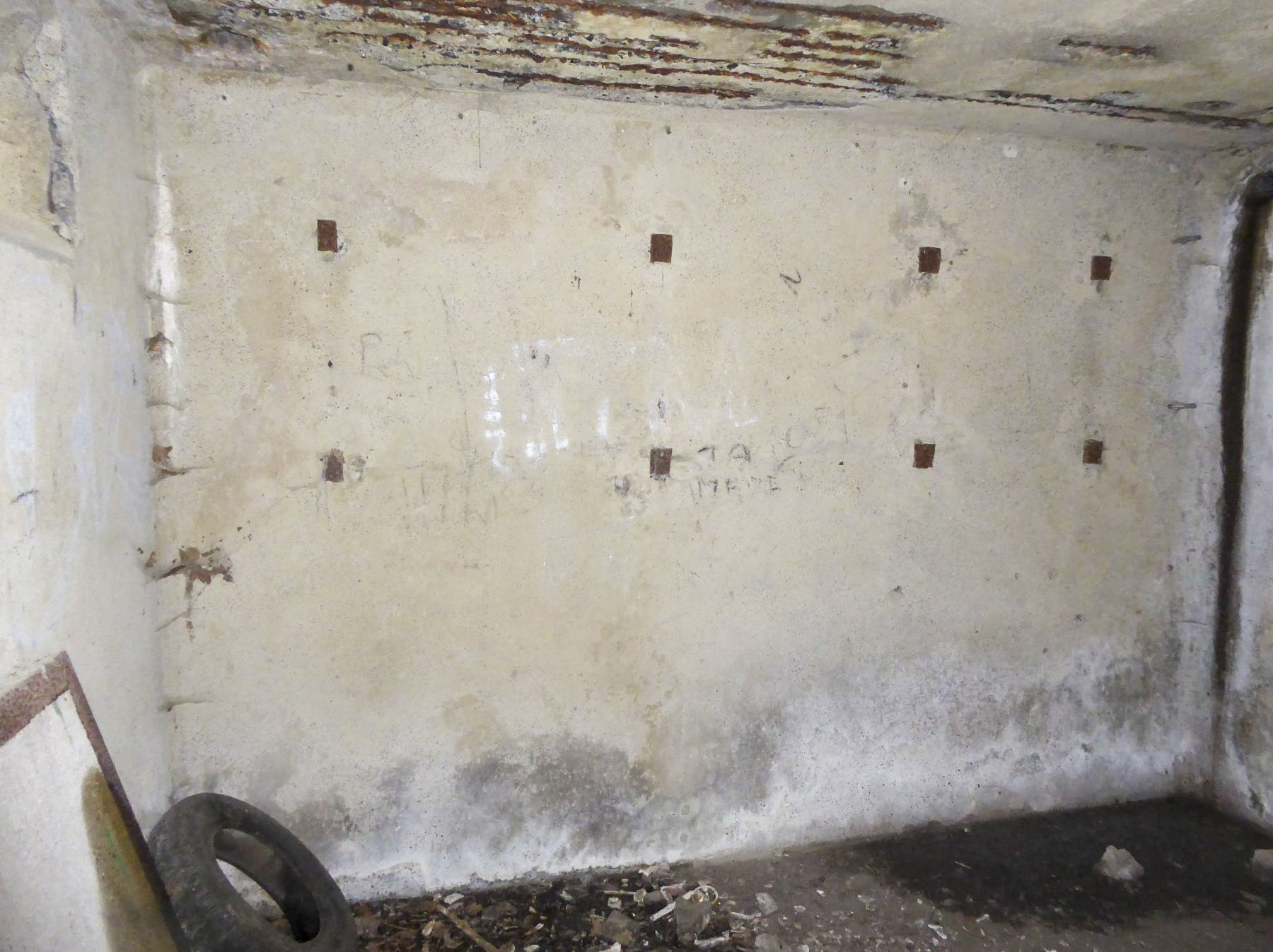 Ligne Maginot - LA BRUENNE - (Chambre de coupure - Avec central) -  - François VILLARS