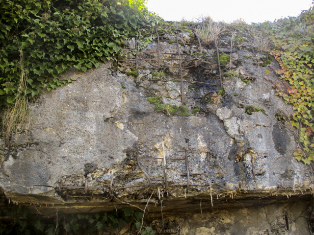 Ligne Maginot - JENLAIN - C14 - (Casemate d'infanterie) - Impacts de tirs allemands. - Smardz Félix