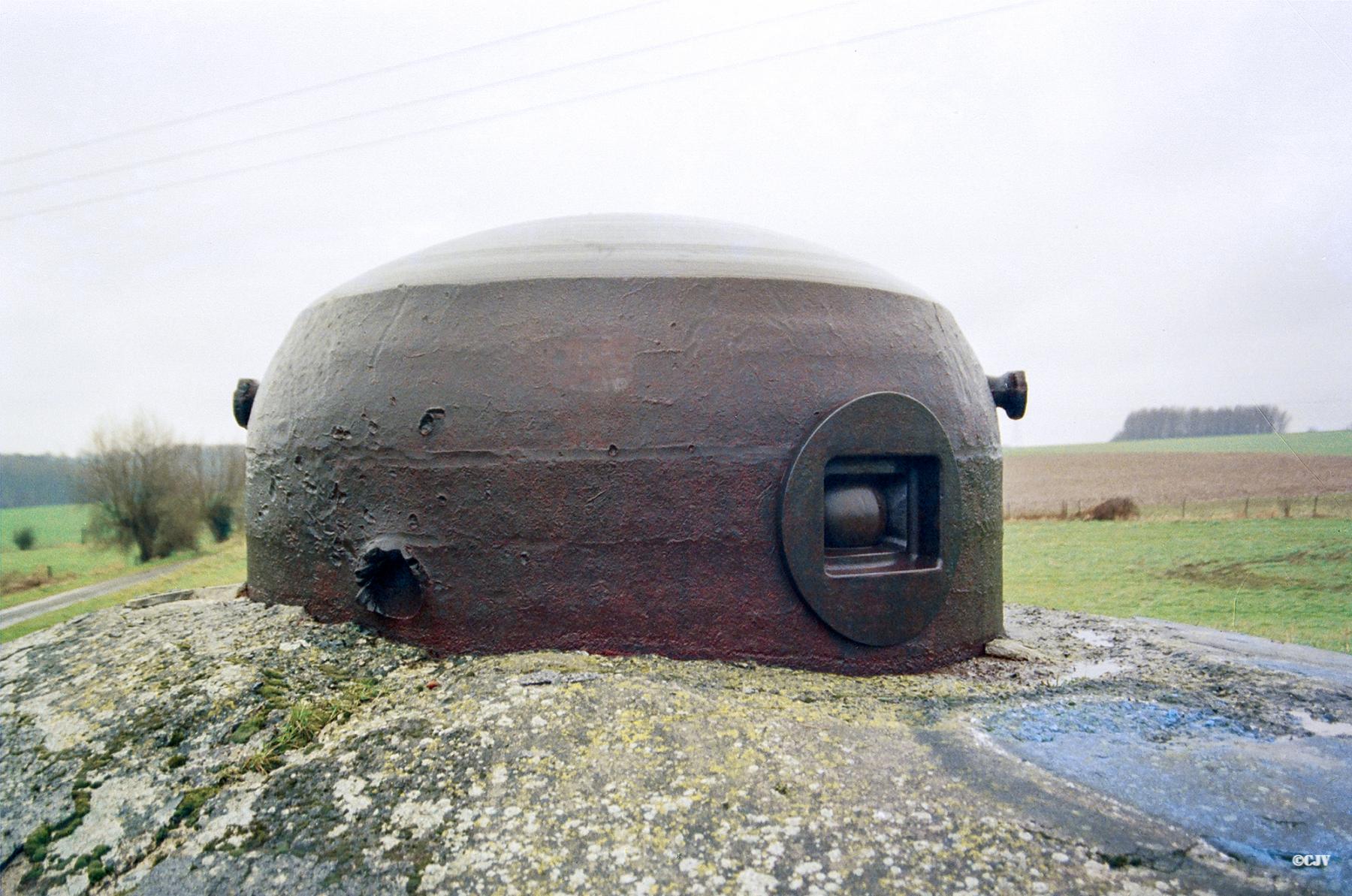 Ligne Maginot - JENLAIN - C14 - (Casemate d'infanterie) - Cloche GFM type B - Lia VERMEULEN
