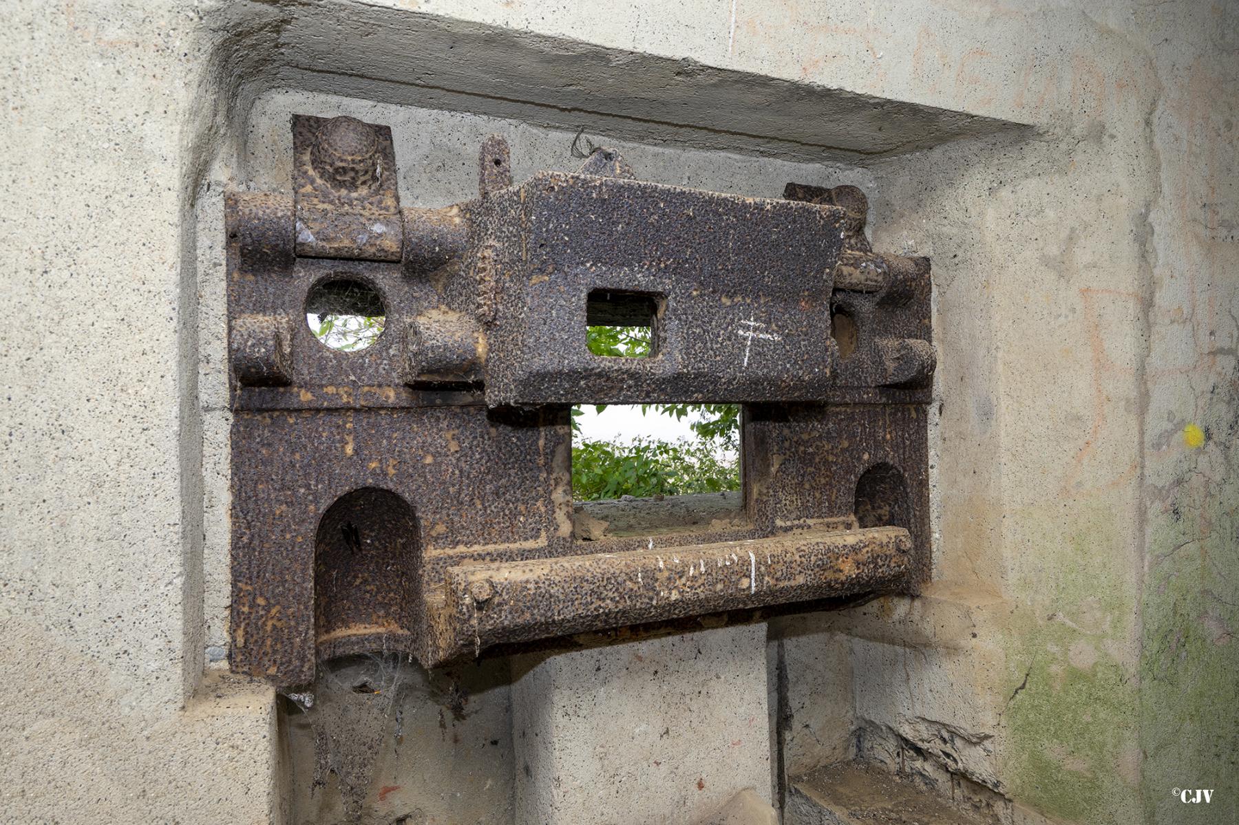 Ligne Maginot - B491 - NOTRE DAME - (Blockhaus pour canon) - Trémie Pamart-Lemaigre - Lia VERMEULEN