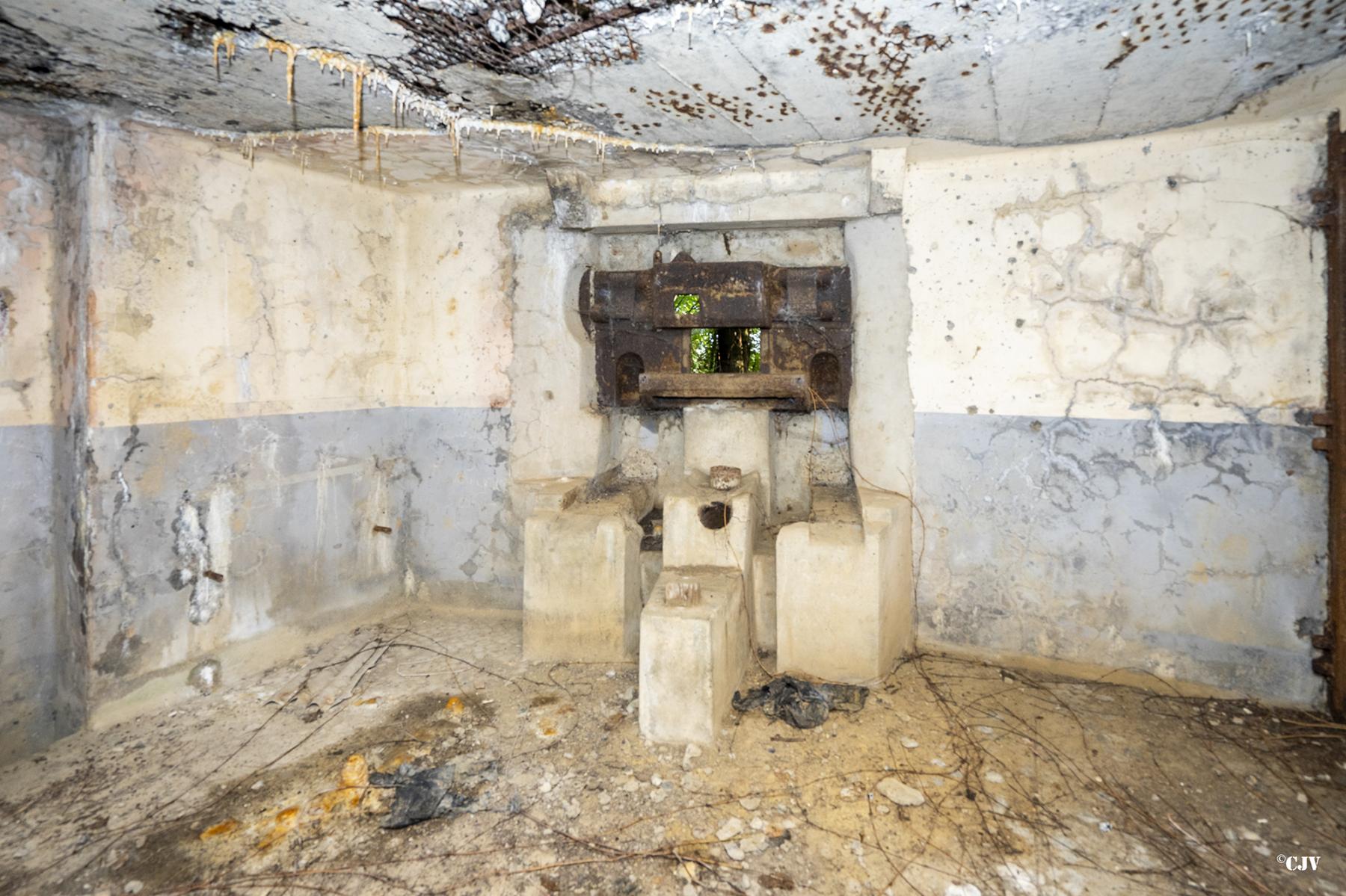 Ligne Maginot - B499 - PETITE AUNELLE - (Blockhaus pour canon) - Créneau Est - Lia VERMEULEN