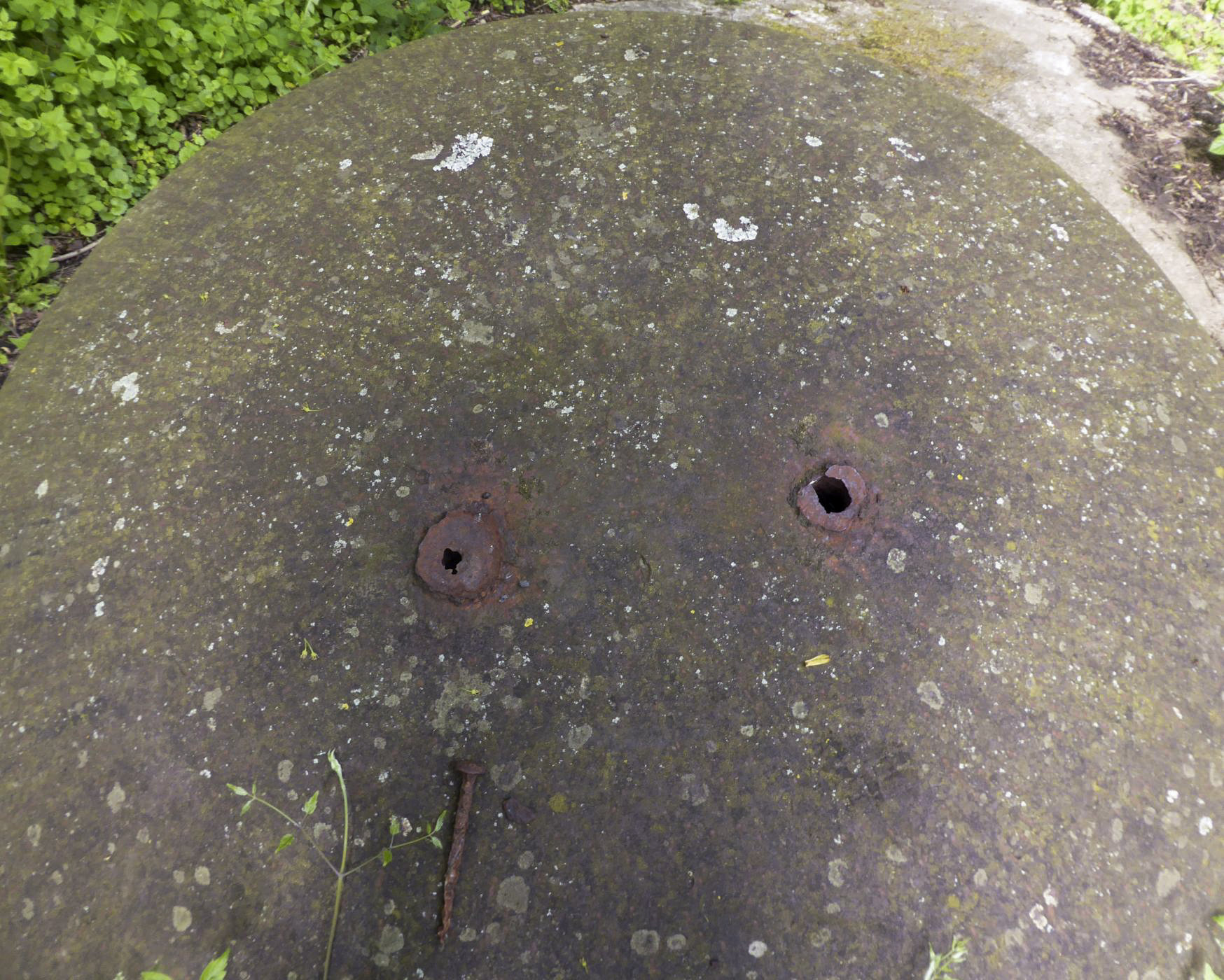 Ligne Maginot - NOTRE DAME D'AMOUR - C1 - (Casemate d'infanterie - double) - La cloche JM modifiée pour AM : perçages pour périscope partiellement rebouchés - François VILLARS