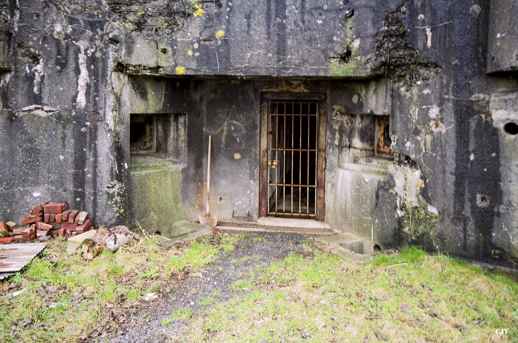 Ligne Maginot - TALANDIER - C13 - (Casemate d'infanterie - double) - L'entrée et sa défense - Lia VERMEULEN