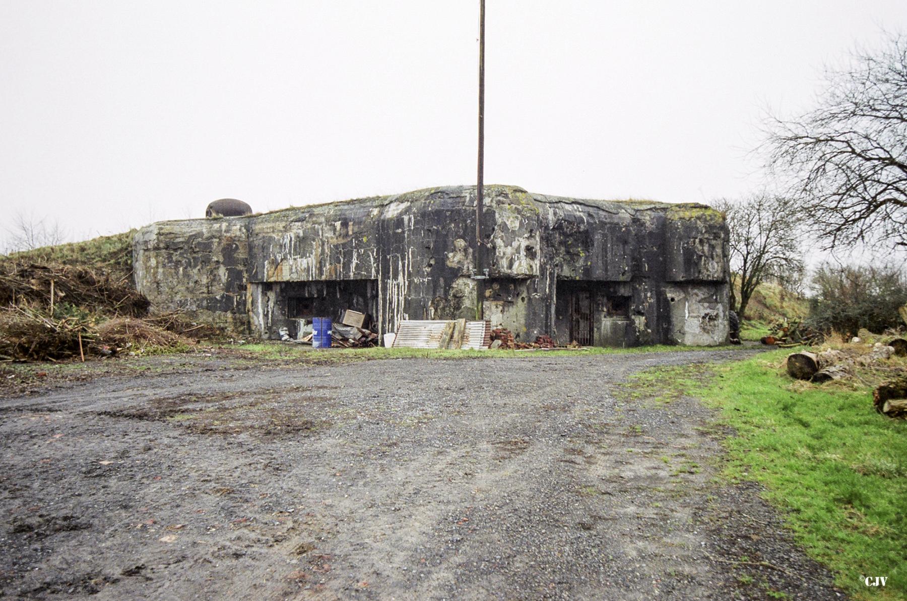 Ligne Maginot - TALANDIER - C13 - (Casemate d'infanterie - double) - Gros plan sur la casemate - Lia VERMEULEN
