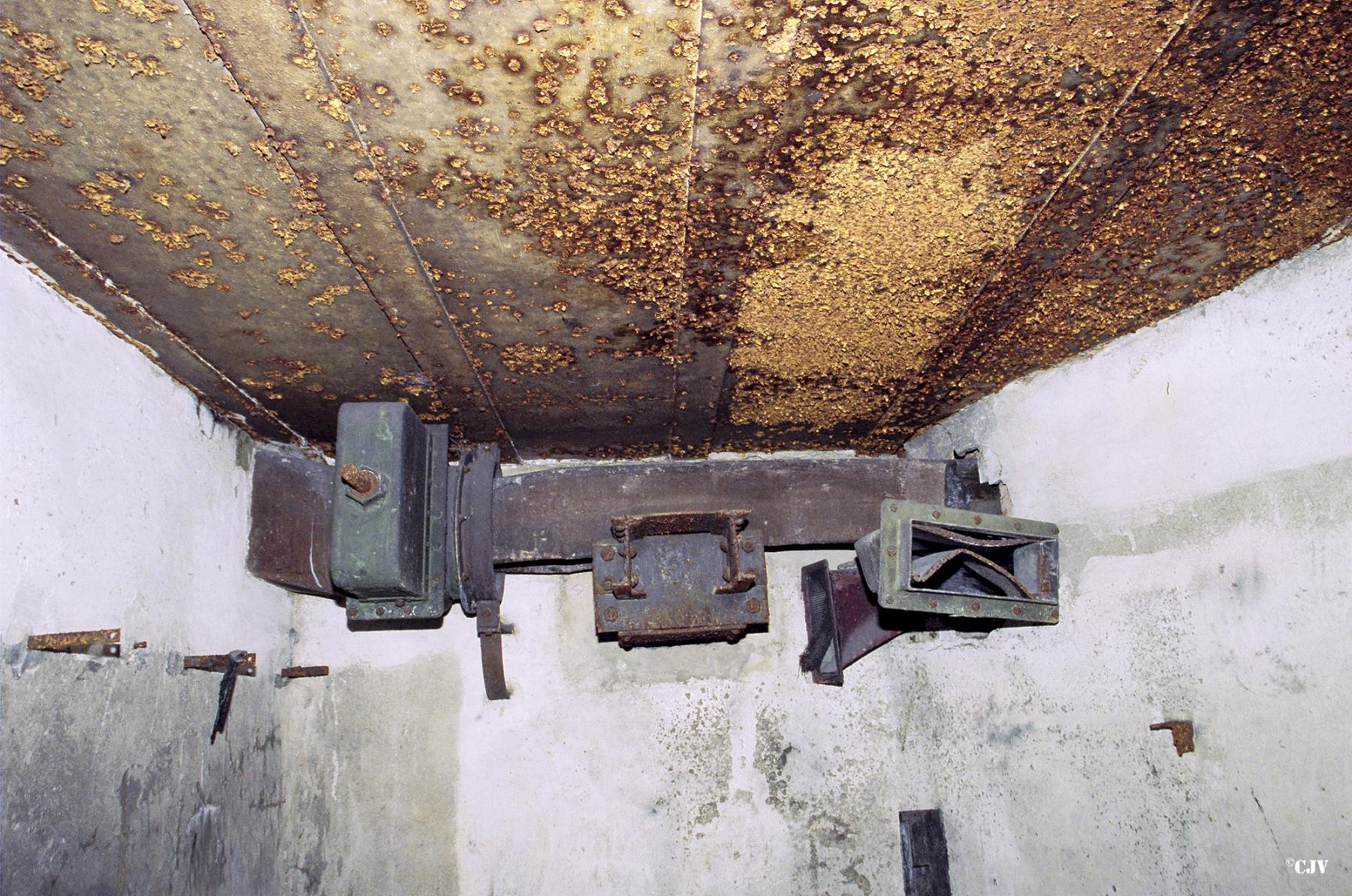 Ligne Maginot - TRIEUX D'ESCAUPONT EST - C10 - (Casemate d'infanterie) -  - Caspar Vermeulen