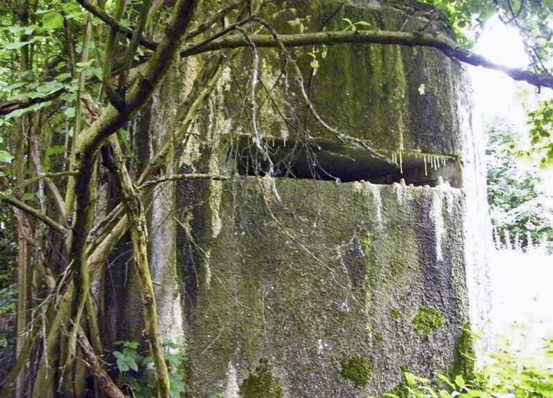 Ligne Maginot - MAISON ROUGE - (Blockhaus lourd type STG / STG-FCR - Simple) -  - © Jean-Louis AUBLET & Sylvie MAINGUIN