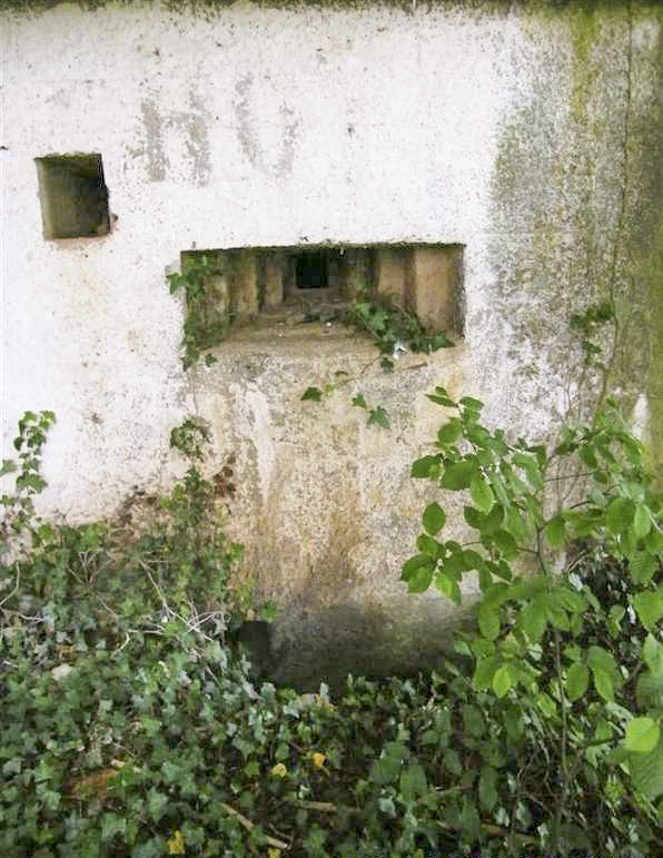 Ligne Maginot - A85 - PONT-ALLANT SUD - (Blockhaus lourd type STG / STG-FCR - Double) -  - © Jean-Louis AUBLET & Sylvie MAINGUIN
