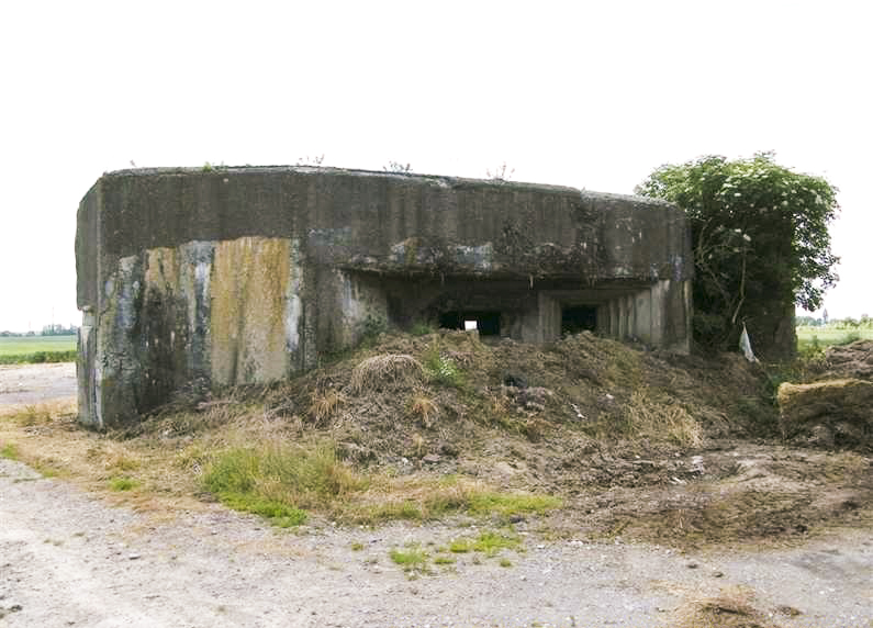 Ligne Maginot - GRAND CAMP PERDU - (Blockhaus lourd type STG / STG-FCR - Double) - Chambre de tir Nord - J-L. AUBLET et S. MAINGUIN