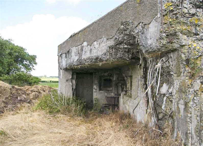 Ligne Maginot - GRAND CAMP PERDU - (Blockhaus lourd type STG / STG-FCR - Double) - Les entrées - J-L. AUBLET et S. MAINGUIN