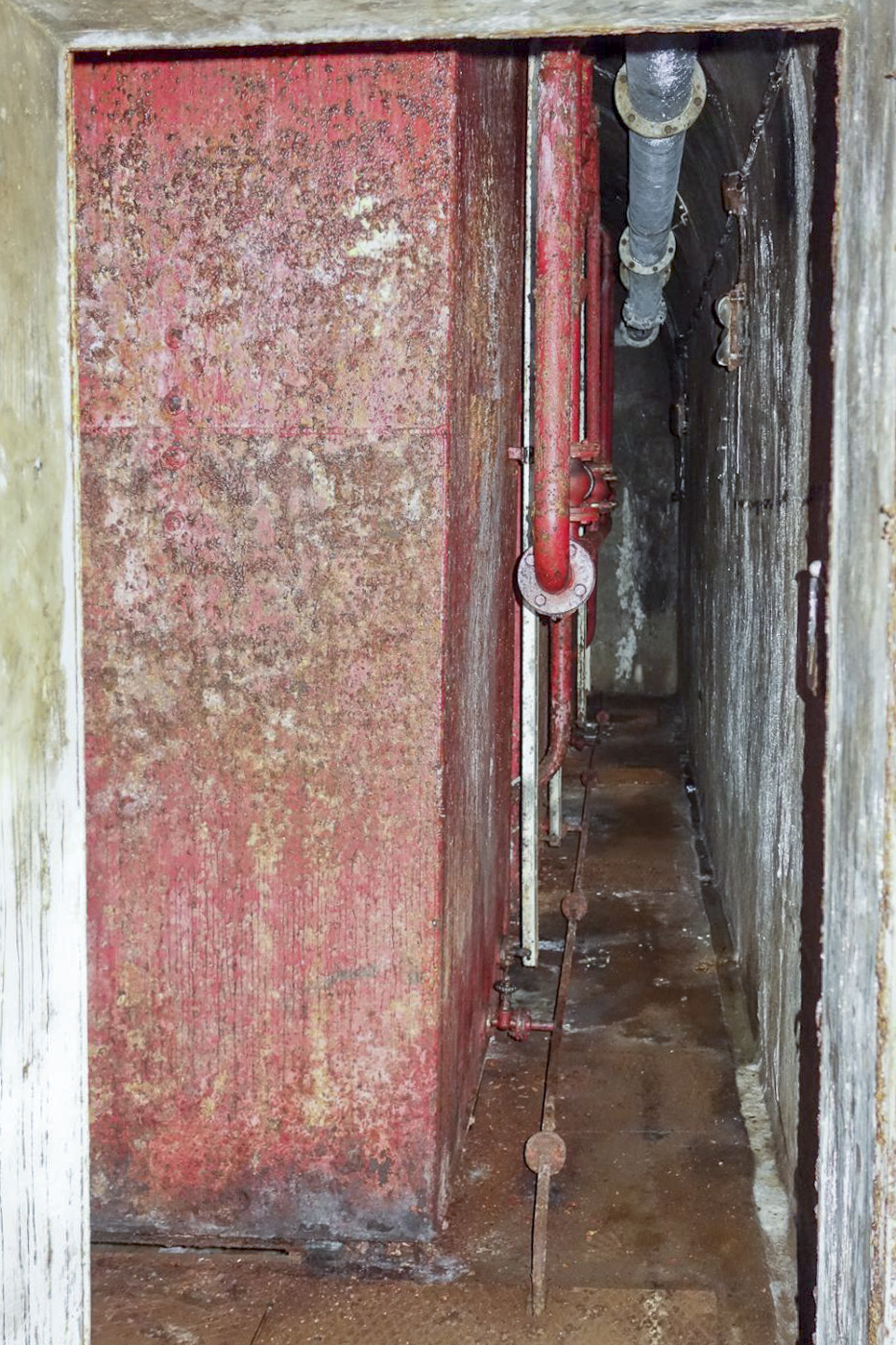 Ligne Maginot - LAVOIR - (Ouvrage d'artillerie) - Salle des citernes
Citernes à gasoil de l'usine - Michel Teiten