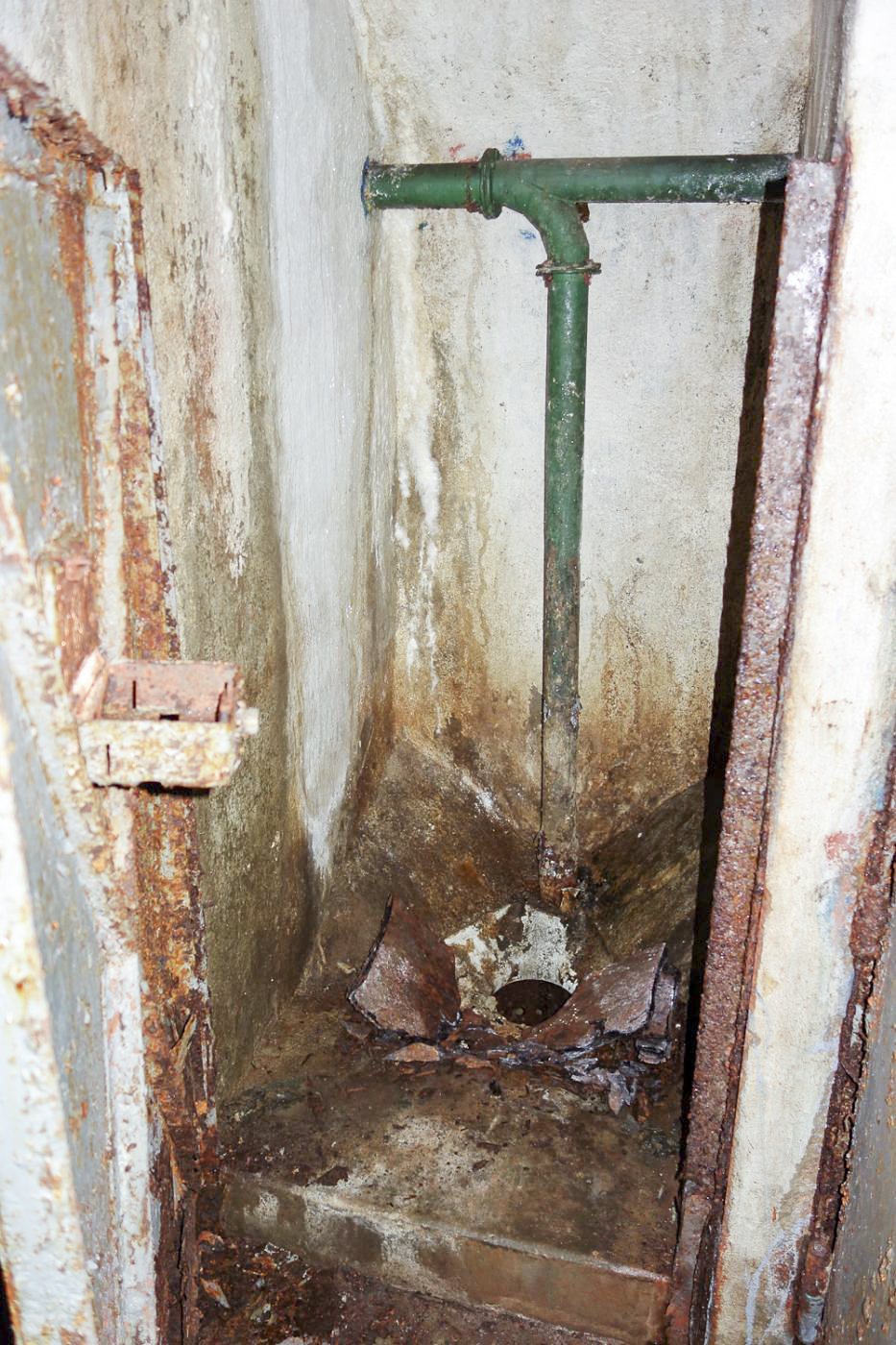 Ligne Maginot - LAVOIR - (Ouvrage d'artillerie) - Latrines troupe - Michel Teiten