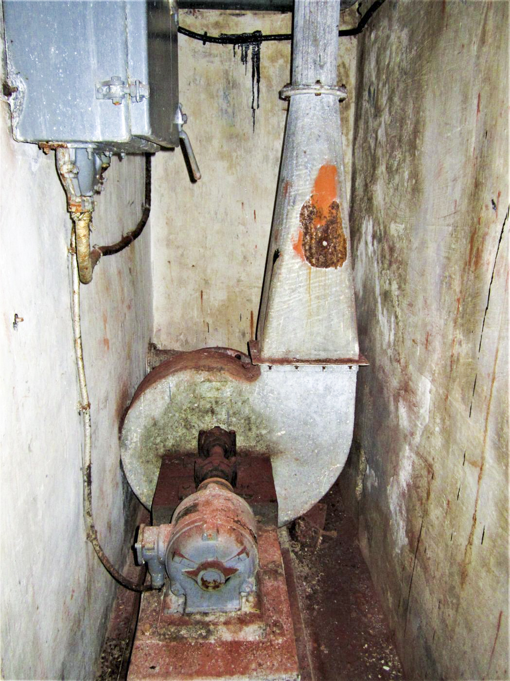 Ligne Maginot - LAVOIR - (Ouvrage d'artillerie) - Bloc 3
Ventilateur - Gregory Fuchs