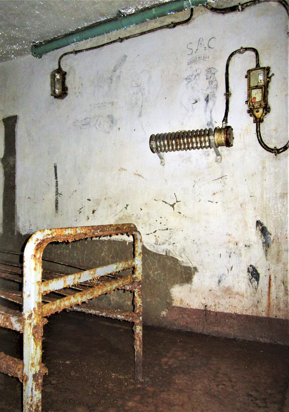 Ligne Maginot - LAVOIR - (Ouvrage d'artillerie) - Bloc 4 
Etage inférieur 
Chambre des sous-officiers - Gregory Fuchs