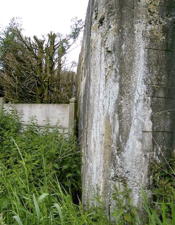Ligne Maginot - CIMETIERE DE MAIRIEUX - (Blockhaus lourd type STG / STG-FCR - Simple) -  - © Jean-Louis AUBLET & Sylvie MAINGUIN