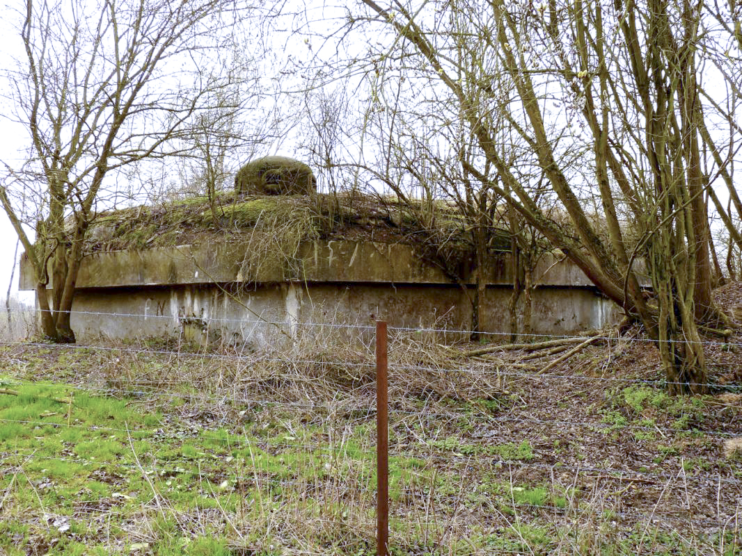 Ligne Maginot - C16 - GOMMEGNIES OUEST - (Casemate d'infanterie) -  - JMBrams