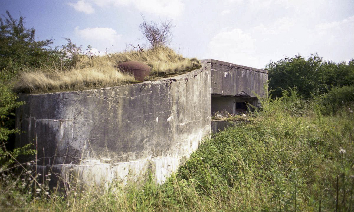 Ligne Maginot - C16 - GOMMEGNIES OUEST - (Casemate d'infanterie) -  - Valentin Hemmert