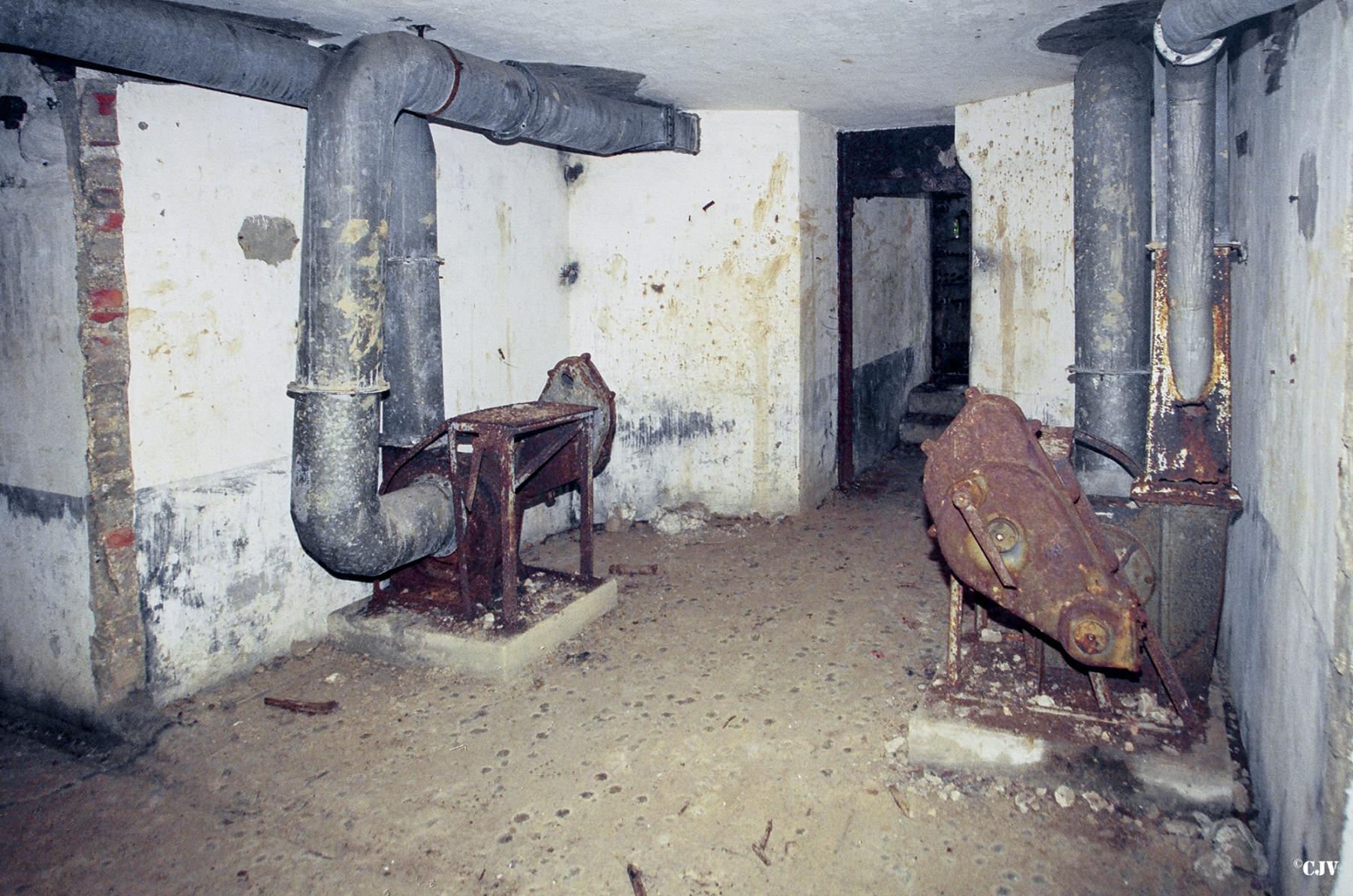 Ligne Maginot - C19 - TRECHON - (Casemate d'infanterie - double) -  - Lia VERMEULEN