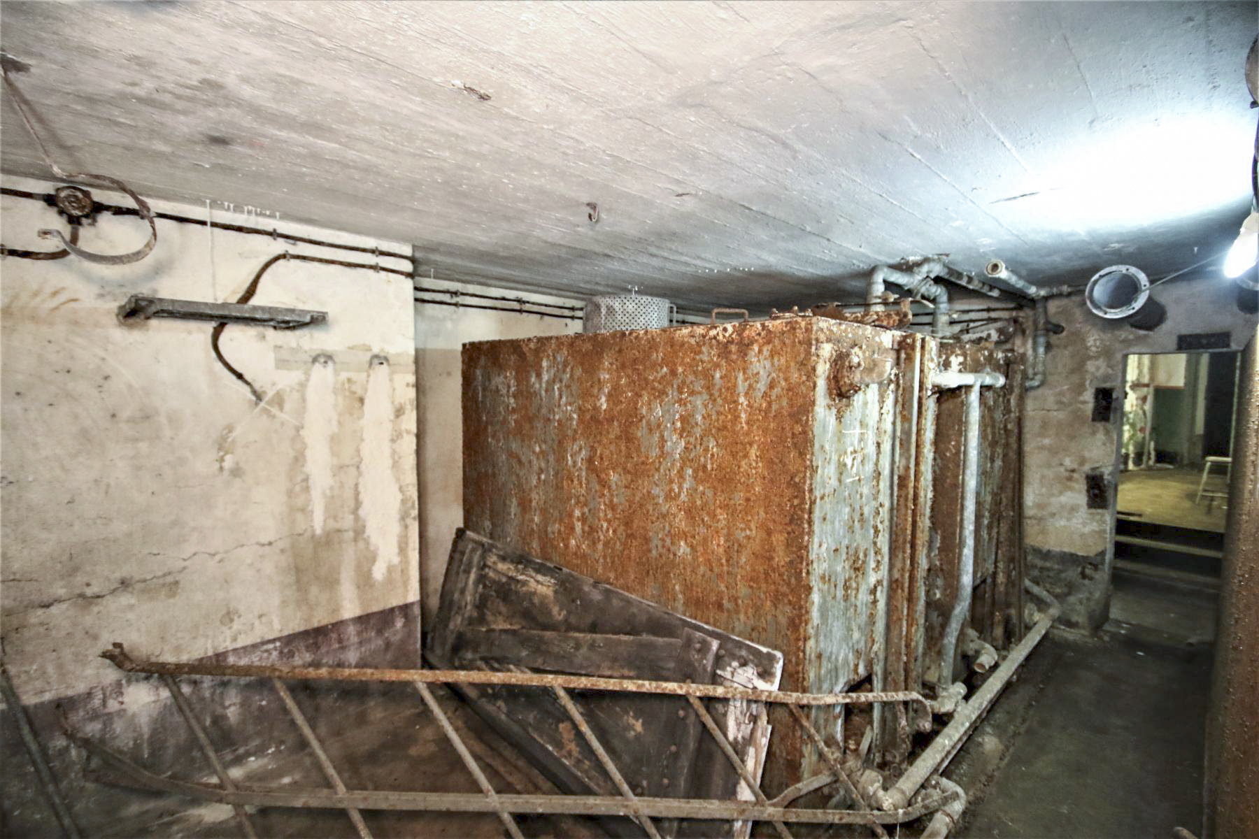 Ligne Maginot - EINSELING - A36 - (Ouvrage d'infanterie) - Etage inférieur
Citernes de l'usine - Michel & Philippe ZIMMER
