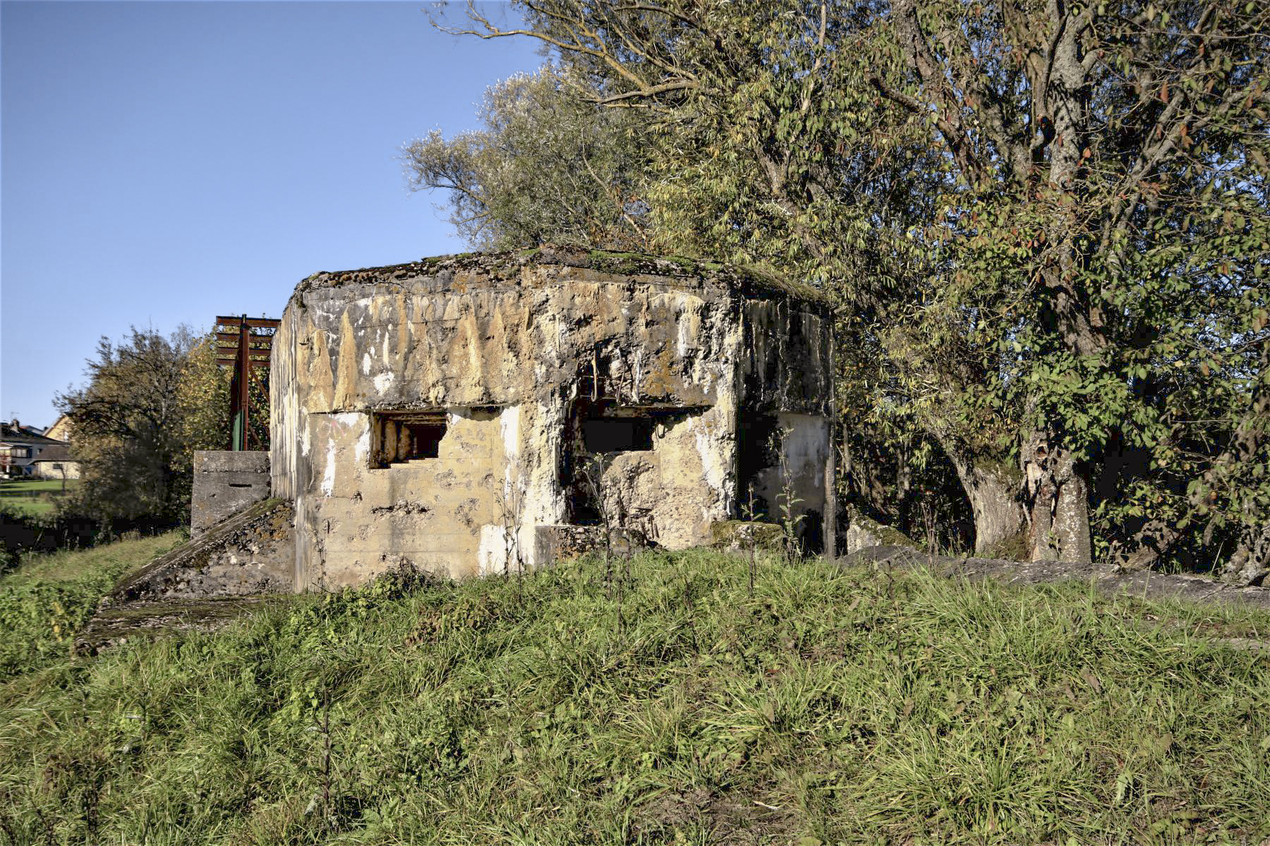 Ligne Maginot - DIGUE DE REMERING 1 - R114 - (Blockhaus pour arme infanterie) - Le blockhaus R114 - Les Bergers des Pierres - Moselle, Michel & Philippe ZIMMER