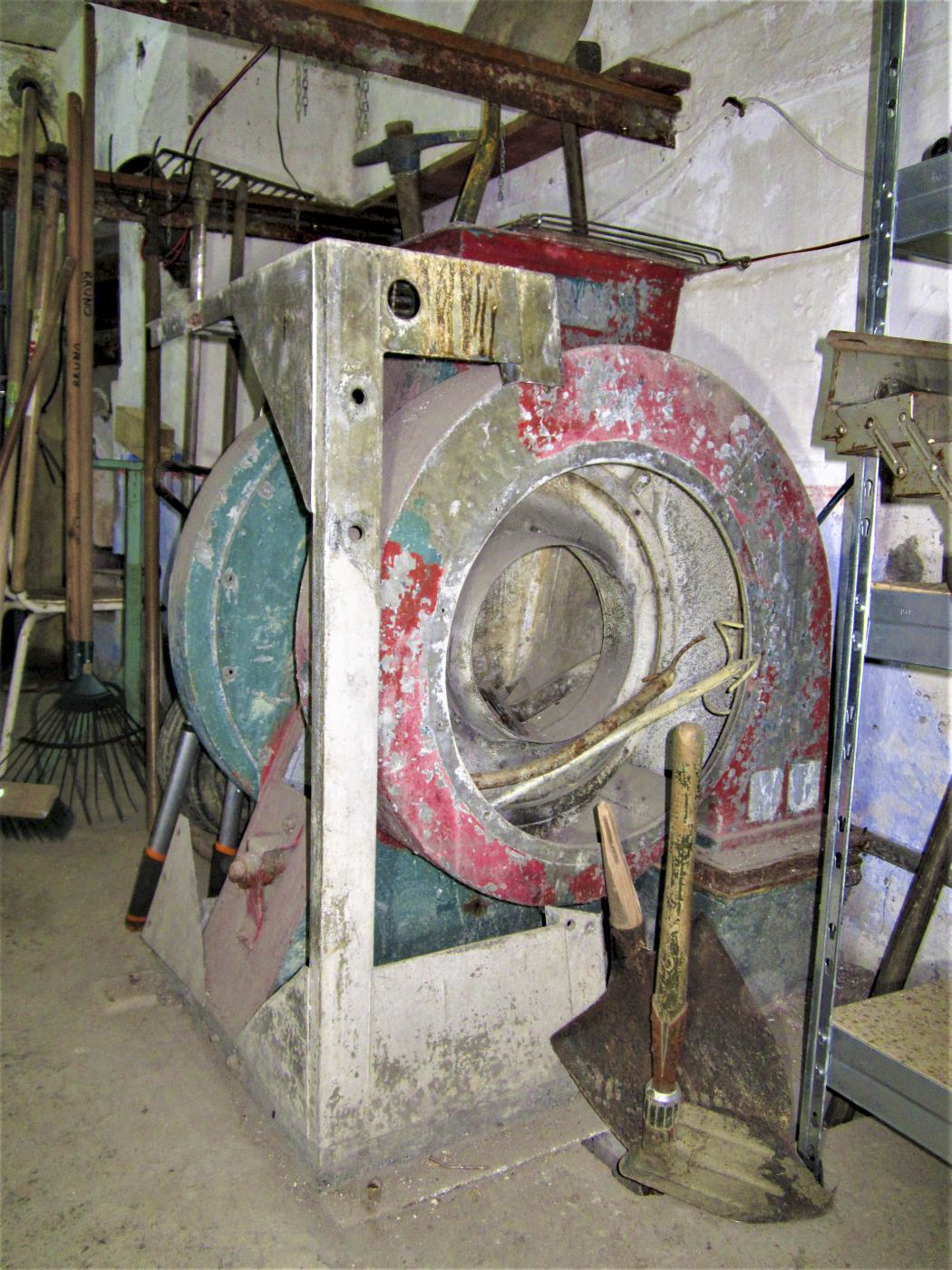 Ligne Maginot - BAMBIDERSTROFF NORD - C70 - (Casemate d'infanterie) - Vestige du ventilateur - Gregory Fuchs
