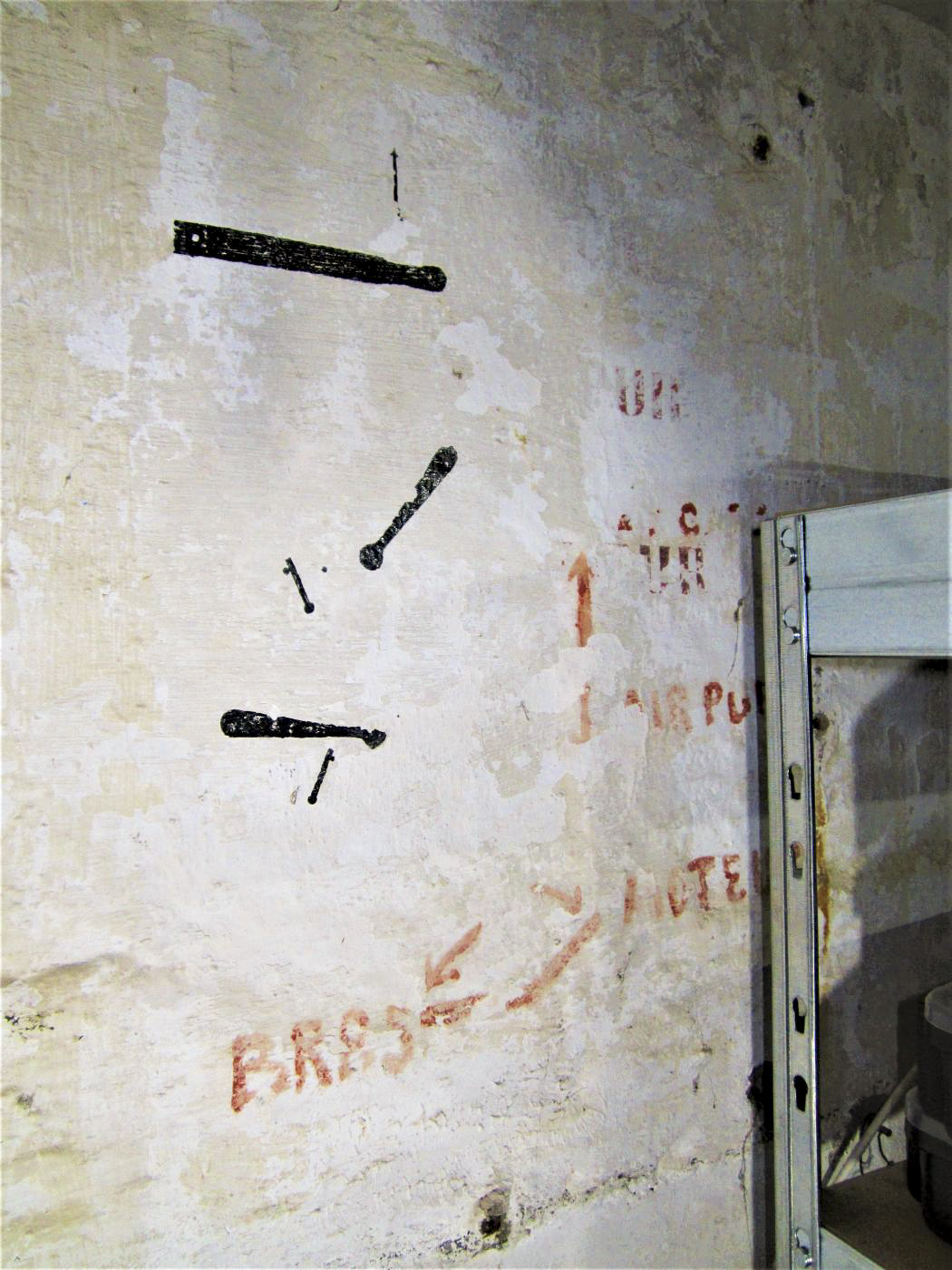 Ligne Maginot - BAMBIDERSTROFF NORD - C70 - (Casemate d'infanterie) - Ventilateur
Schéma de positionnement de la manivelle d'entrainement (marche moteur ou à bras) et de la commande du registre air pur/air gazé - Gregory Fuchs