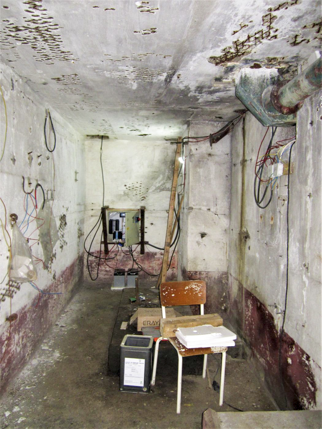 Ligne Maginot - BAMBIDERSTROFF NORD - C70 - (Casemate d'infanterie) - Etage inférieur
Local du groupe électrogène - Gregory Fuchs