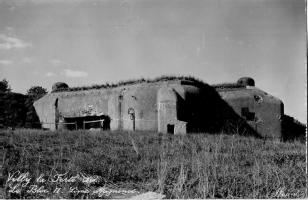 Ligne Maginot - LA FERTE - (Ouvrage d'infanterie) - Bloc 1
Carte postale des années 50 
Il s'agit en fait du bloc 1 et non pas du bloc 2 comme indiqué