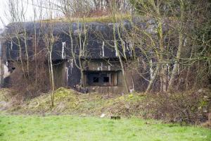 Ligne Maginot - A117 - PASSE D'ANOR - (Blockhaus pour canon) - Le plaque de blindage du créneau est spécial