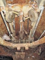 Ligne Maginot - EINSELING - A36 - (Ouvrage d'infanterie) - Cloche JM modifiée AM
Commandes de pointage et leviers de mise à feu des mitrailleuses