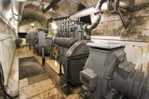 Ligne Maginot - MICHELSBERG - A22 - (Ouvrage d'artillerie) - L'usine électrique
Groupes électrogènes à moteur SGCM GVU 33