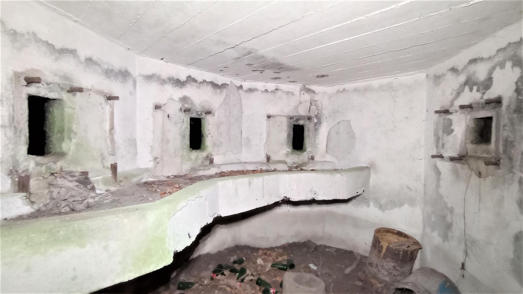 Ligne Maginot - FM18 - ROUTE DE LA VERRERIE 3 - (Blockhaus pour arme infanterie) - La chambre de tir - Baptiste GAUDIN