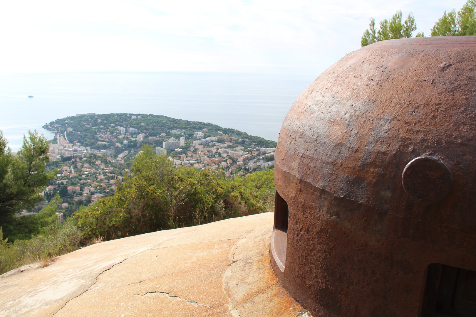 Ligne Maginot - ROQUEBRUNE - CORNILLAT - (Ouvrage d'artillerie) - Bloc 4
Cloche GFM - C Caillié