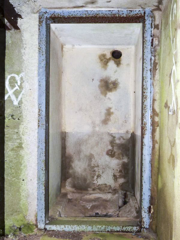 Ligne Maginot - A117 - PASSE D'ANOR - (Blockhaus pour canon) - Latrines - JMBrams