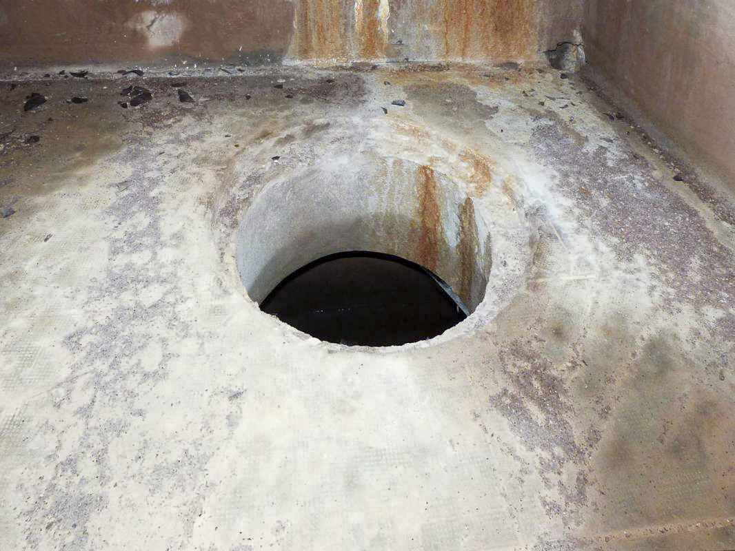 Ligne Maginot - A117 - PASSE D'ANOR - (Blockhaus pour canon) - Citerne - JMBrams