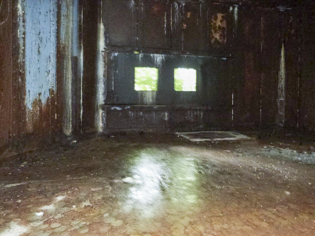 Ligne Maginot - A117 - PASSE D'ANOR - (Blockhaus pour canon) - Chambre de tir AC Ouest - JMBrams