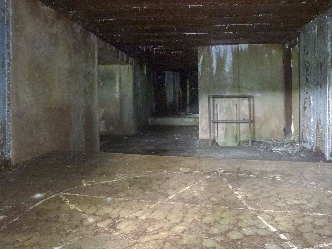 Ligne Maginot - A117 - PASSE D'ANOR - (Blockhaus pour canon) - Chambre de tir AC Ouest - JMBrams