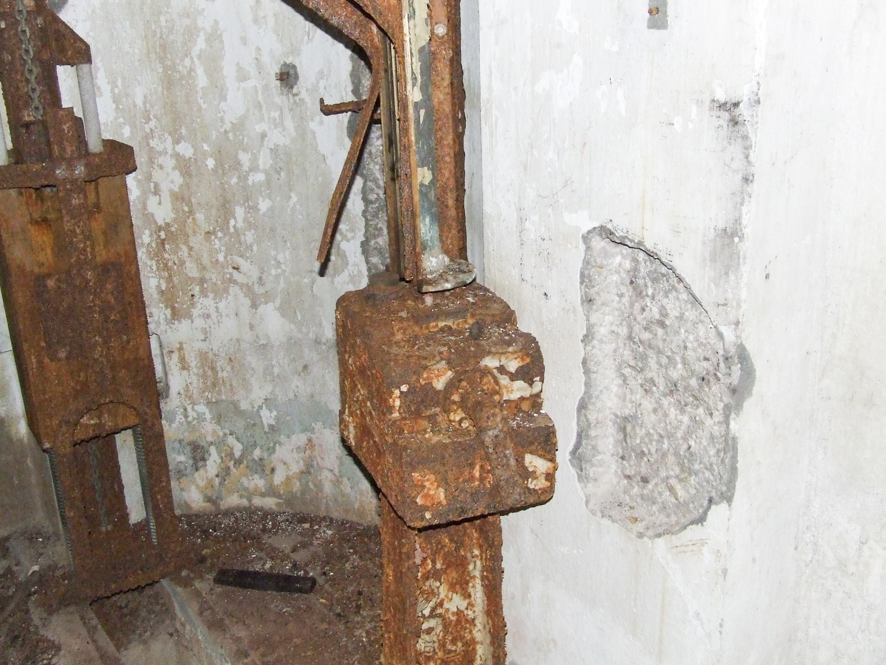 Ligne Maginot - TETING - A38 - (Ouvrage d'infanterie) - Bloc 1
Le mécanisme de la cloche JM. - STENGER Mathieu