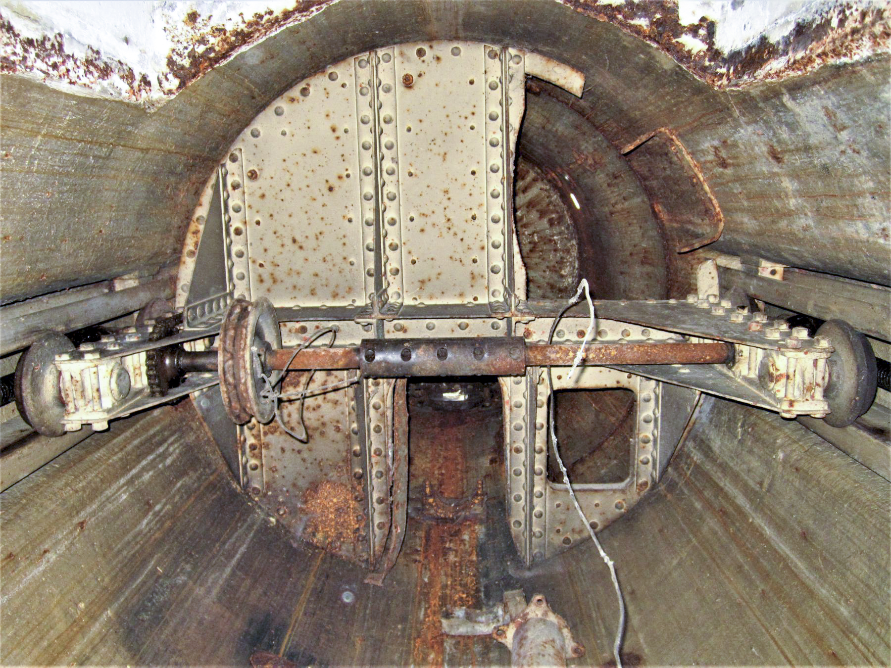 Ligne Maginot - BAMBIDERSTROFF SUD - C71 - (Casemate d'infanterie) - Cloche JM centrale - Gregory Fuchs