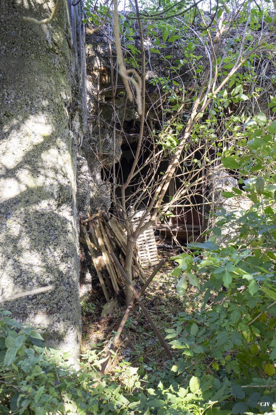 Ligne Maginot - A68 - OEILLET - (Blockhaus lourd type STG / STG-FCR - Double) - L'entrée - Lia VERMEULEN